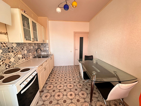 1-к квартира, 45 кв. м, Оренбург, улица Терешковой, дом 263/4