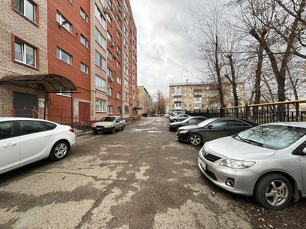 1-к квартира, 37 кв. м, Оренбург, улица Желябова, 25/1