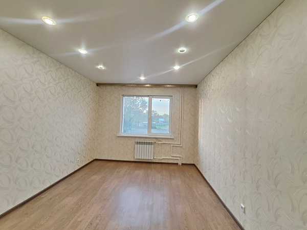 2-к квартира, 58 кв. м, Оренбург, улица Фронтовиков, дом 6/1