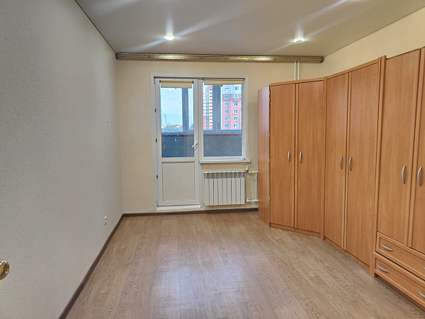 2-к квартира, 58 кв. м, Оренбург, улица Фронтовиков, дом 6/1