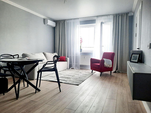 1-к квартира, 39 кв. м, Оренбург, улица Братьев Хусаиновых, 8