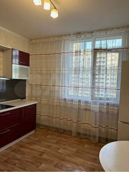 1-к квартира, 37 кв. м, Оренбург, Транспортная улица, 18/4