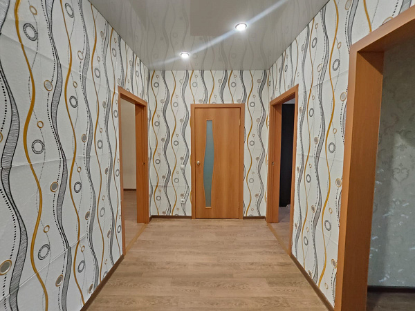 2-к квартира, 58 кв. м, Оренбург, улица Фронтовиков, дом 6/1