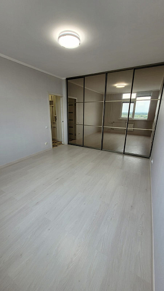 2-к квартира, 58 кв. м, Оренбург, улица Геннадия Донковцева, 13