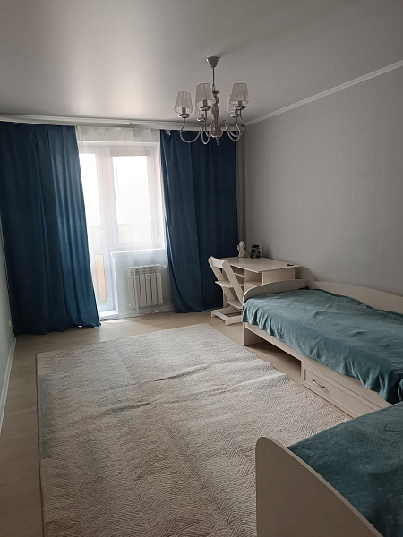 2-к квартира, 60 кв. м, Оренбург, улица Поляничко, 1