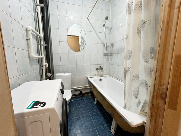 1-к квартира, 37 кв. м, Оренбург, улица Желябова, 25/1