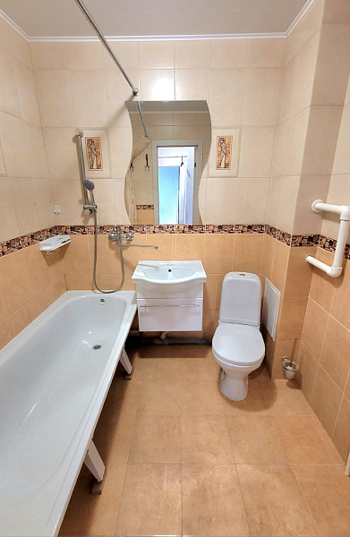 2-к квартира, 58 кв. м, Оренбург, улица Геннадия Донковцева, 13