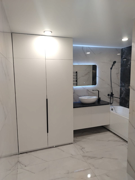 3-к квартира, 60 кв. м, Оренбург, улица Рокоссовского, 3