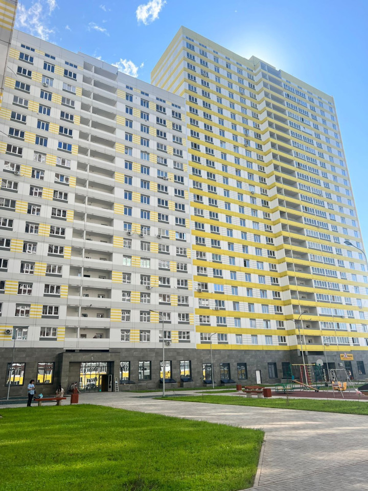 2-комнатная квартира в ЖК «Осенний лист», 65.8 кв.м., улица Юркина, 8, Оренбург