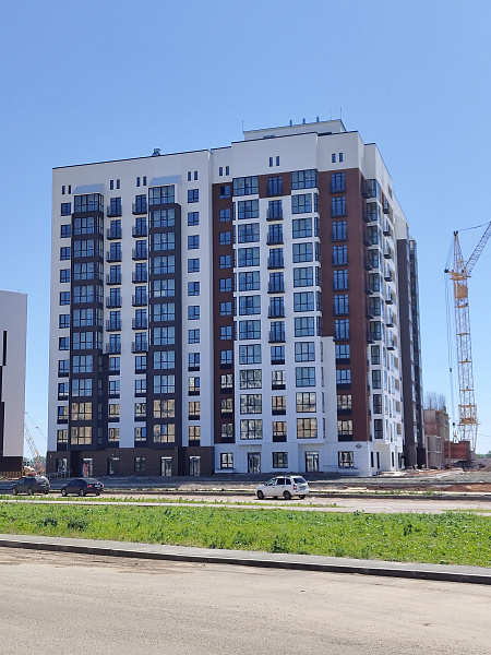 3-к квартира, 77 кв. м, Оренбург, улица Ильи Глазунова, дом 3